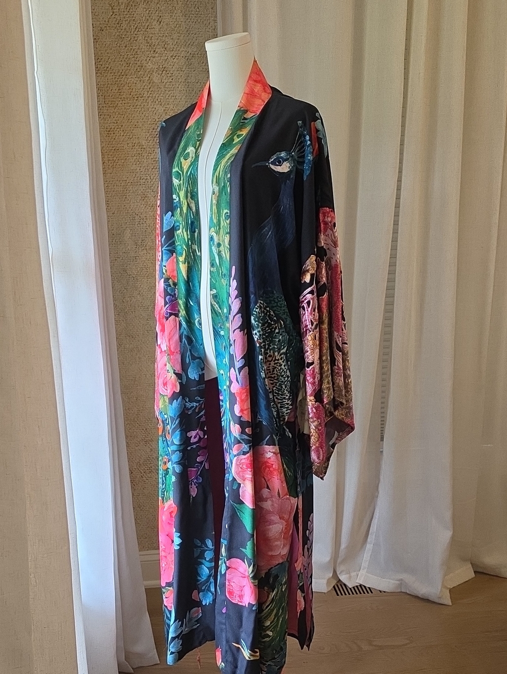 ARATTA Sweet Fantasy Night Peacock Floral Velvet Kimono NWT